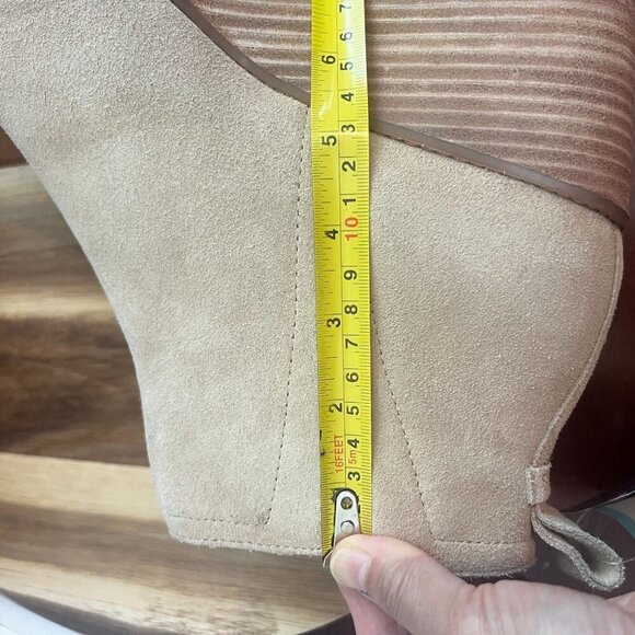 Toms Womens Clare Wedge Ortholite Foam Insole Boot Sz 12 in Oatmeal Suede - Picture 15 of 15
